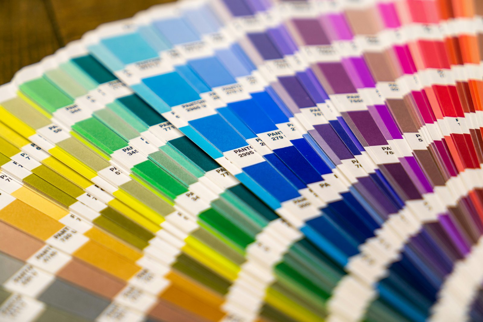 Nuancier de couleurs déployé en éventail